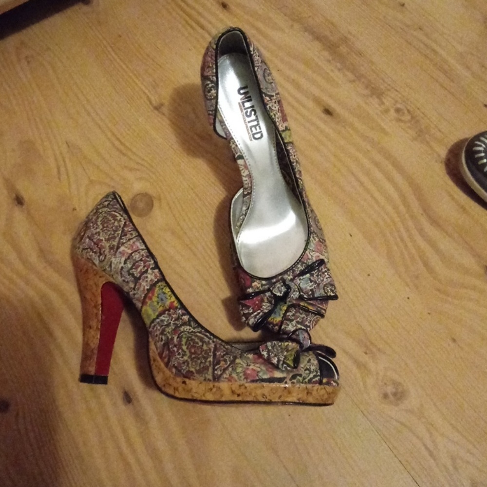 Platform cork heels